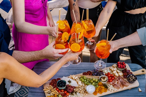 Linda Brunch, Cocktail Bar and Rooftop 4