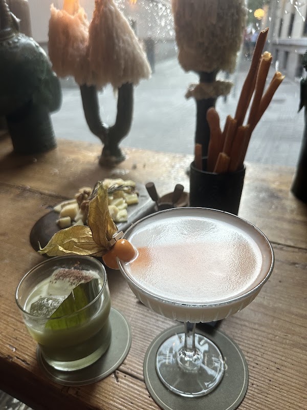 Ficus Bar 3