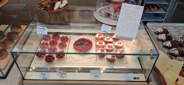 Louma Bakery