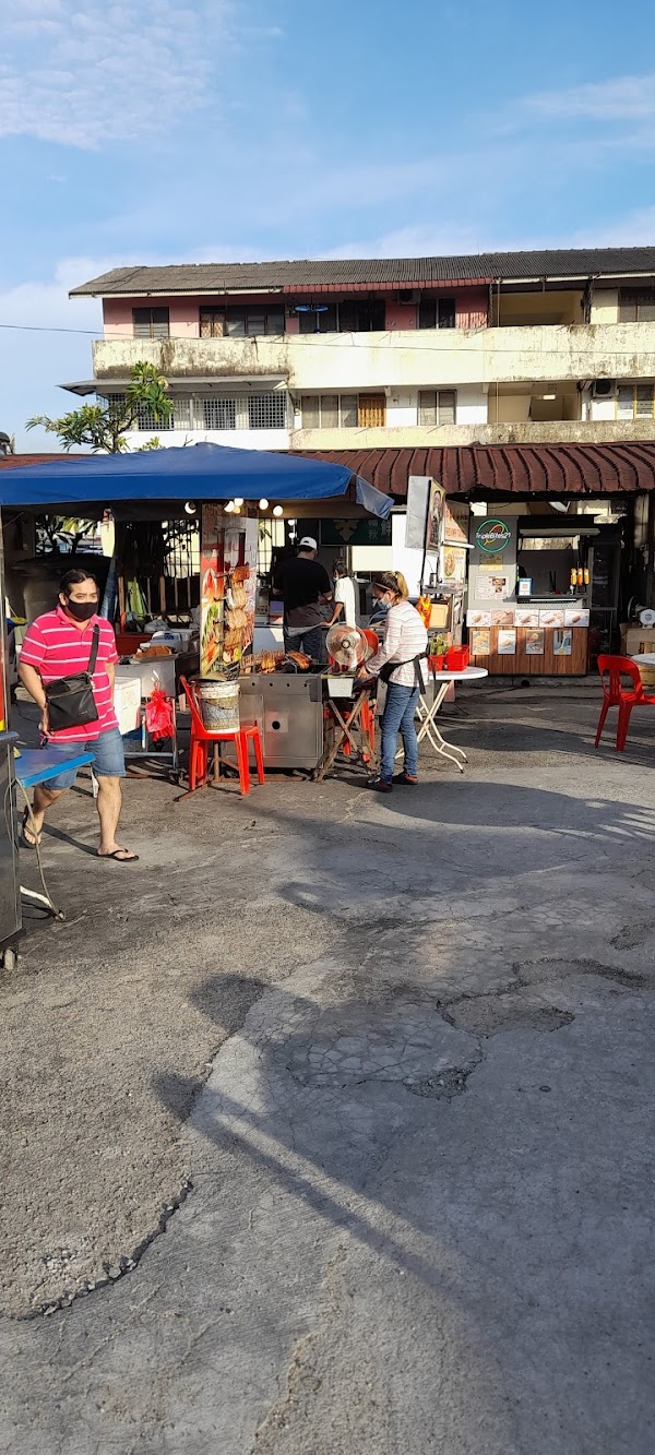 Taman Ungku Tun Aminah (TUTA) Saturday Night Market