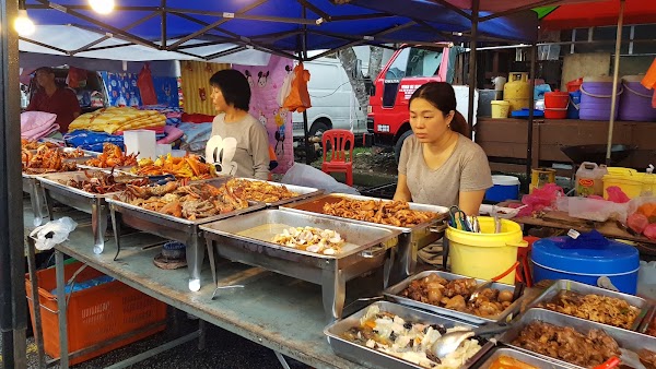 Taman Ungku Tun Aminah (TUTA) Saturday Night Market 5