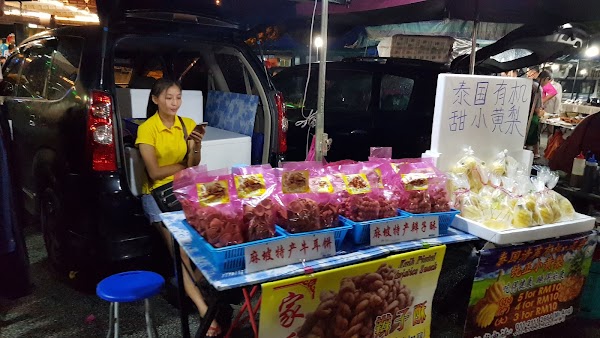 Taman Ungku Tun Aminah (TUTA) Saturday Night Market 3