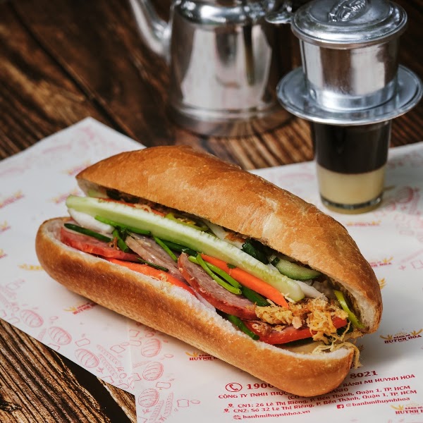 Bánh Mì Huynh Hoa 4