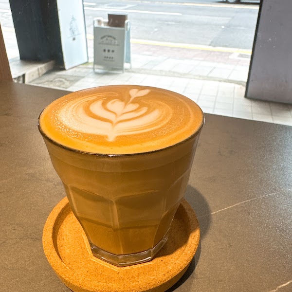 Cozy Sun Day Coffee Roastery & Bakery 3