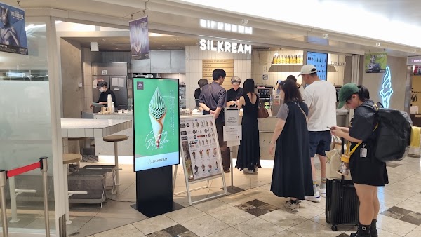 SILKREAM Hankyu Sanban Gai Shop 2