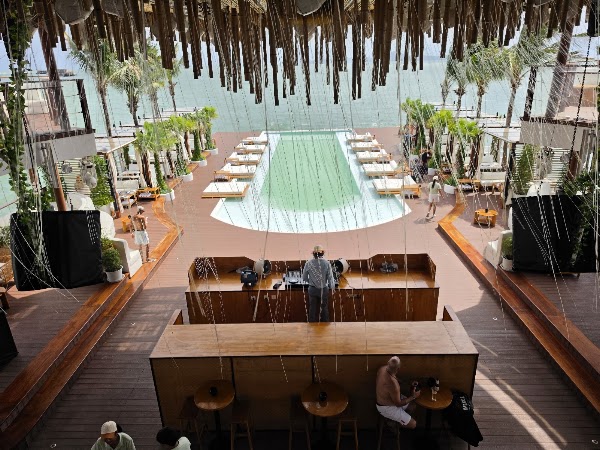 Sina Beach Club 2