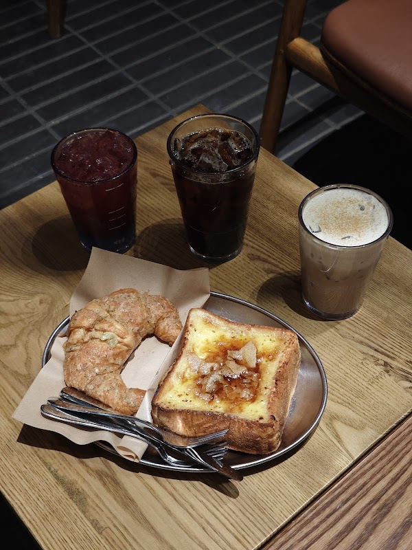 Starbucks Gyeongdong 1960 Branch 4