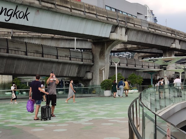Pathum Wan 4