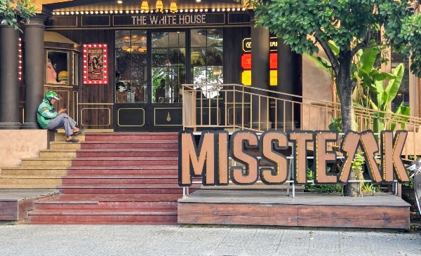 Missteak Hoi An 2