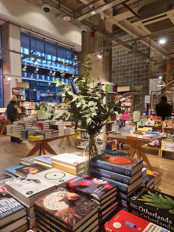 Waterstones 4