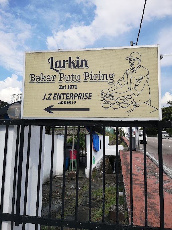 Larkin Bakar Putu Piring