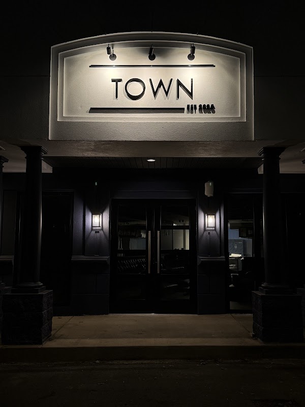 Town Kitchen & Bar