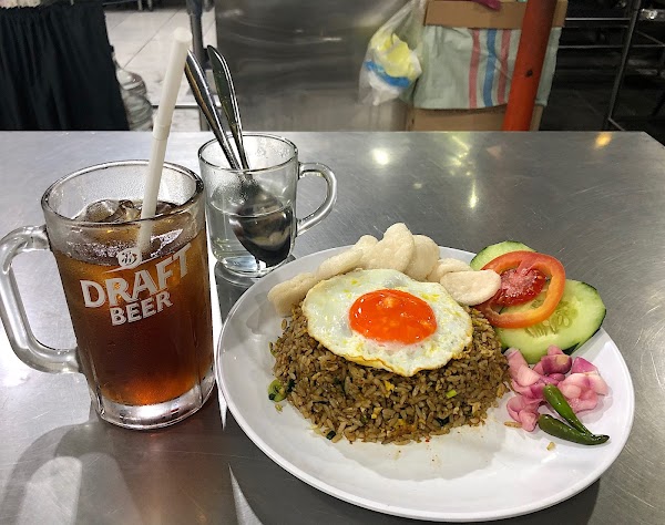 Dewi Sri Food Center 4