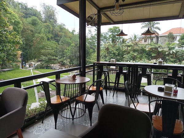 Kopi Tubing Cafe and Resto 1