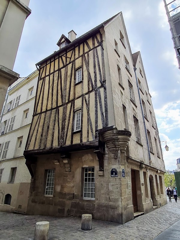 Rue des Barres 3