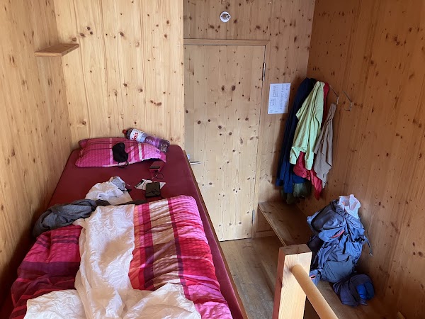 Cabane de Moiry CAS 5