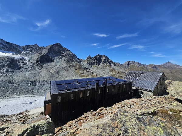 Cabane de Moiry CAS 3