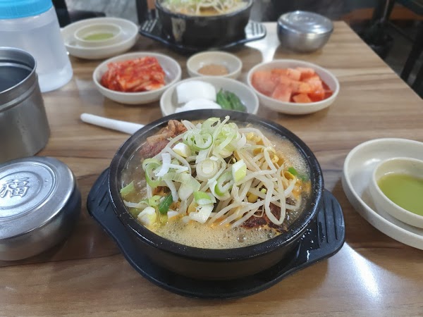 Seopyeong-gisa Restaurant 2