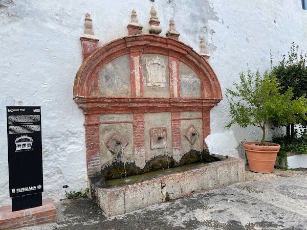 La Fuente Vieja