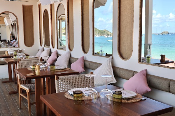 Rainbow Café SXM 1