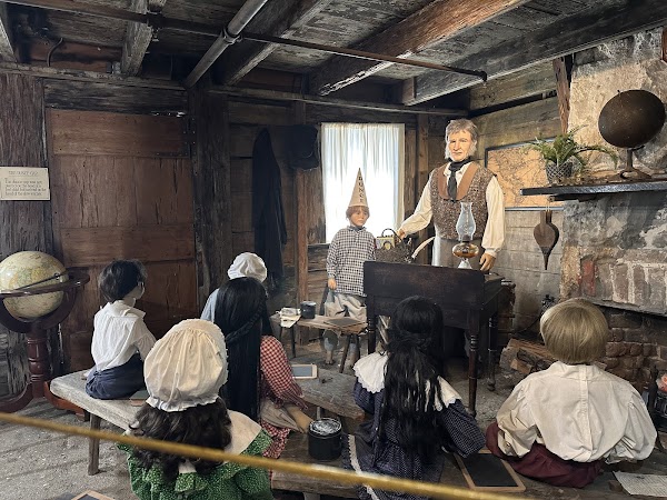 Oldest Wooden Schoolhouse 5