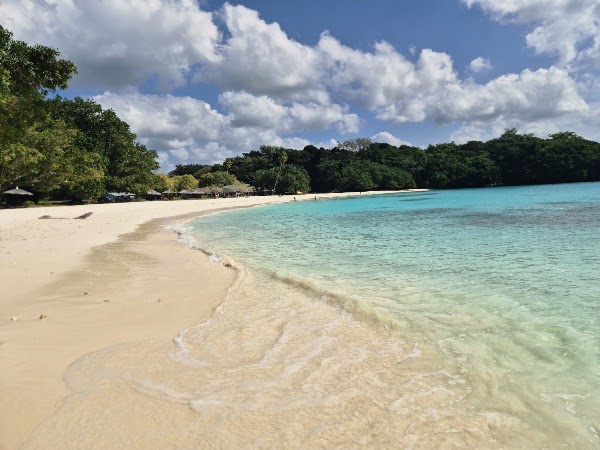 Champagne Beach
