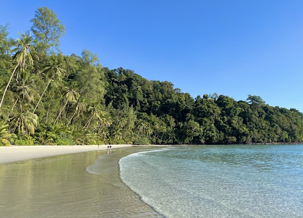 We Ao Jark Bay and Beach 1