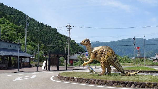 Katsuyama Station 3