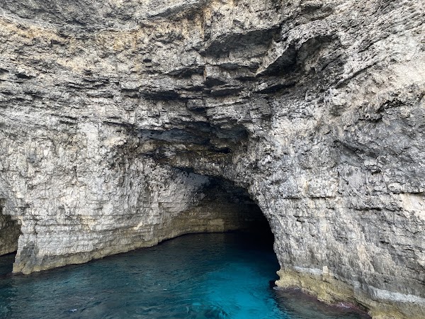 Santa Maria Caves