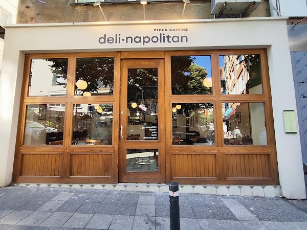 Deli Napolitan Pizza Cuisine 2