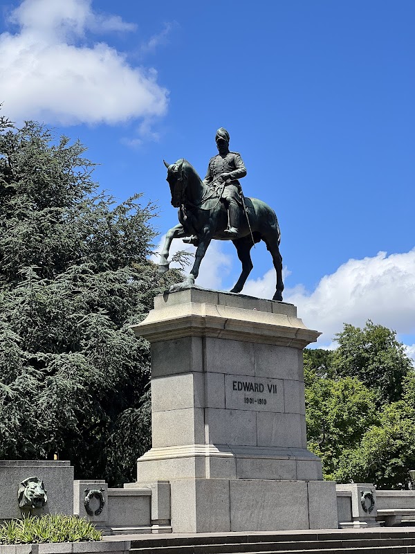 Queen Victoria Gardens 3