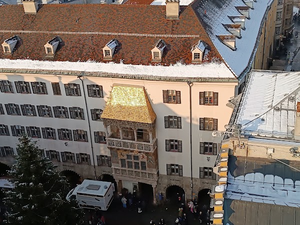 Golden Roof 4