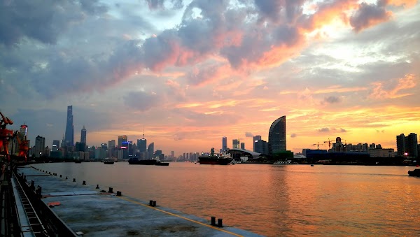 Binjiang Avenue