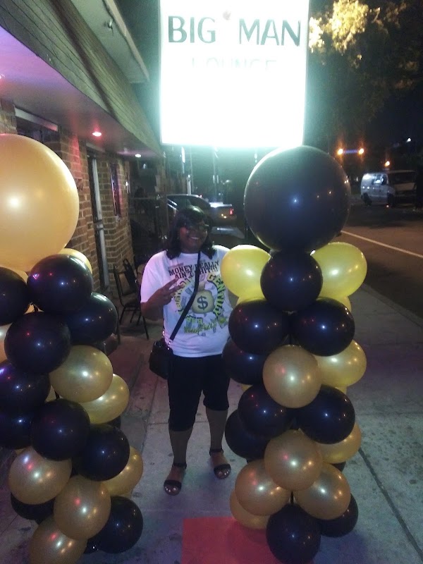 Big Man Lounge 3