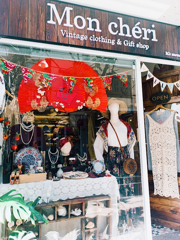 MON CHÉRI 🍒 (Vintage clothing & Gift shop) 1