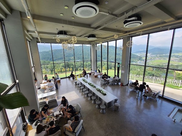 Nine Hill Bakery Cafe 3