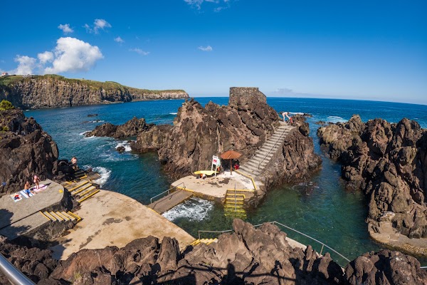 Quatro Ribeiras Beach