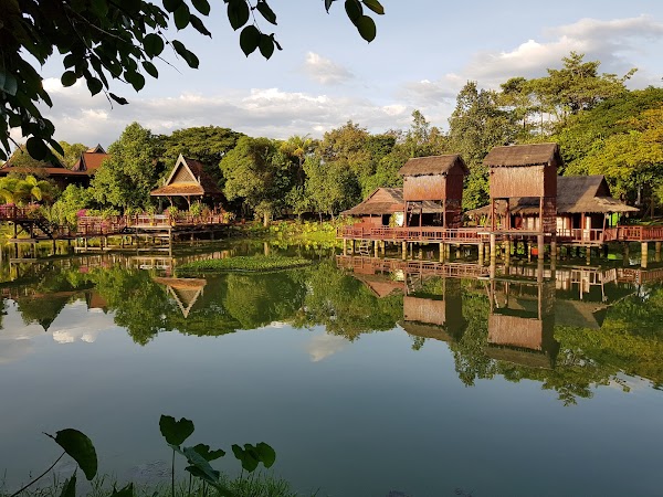 Angkor Green Gardens Park by Dara 5