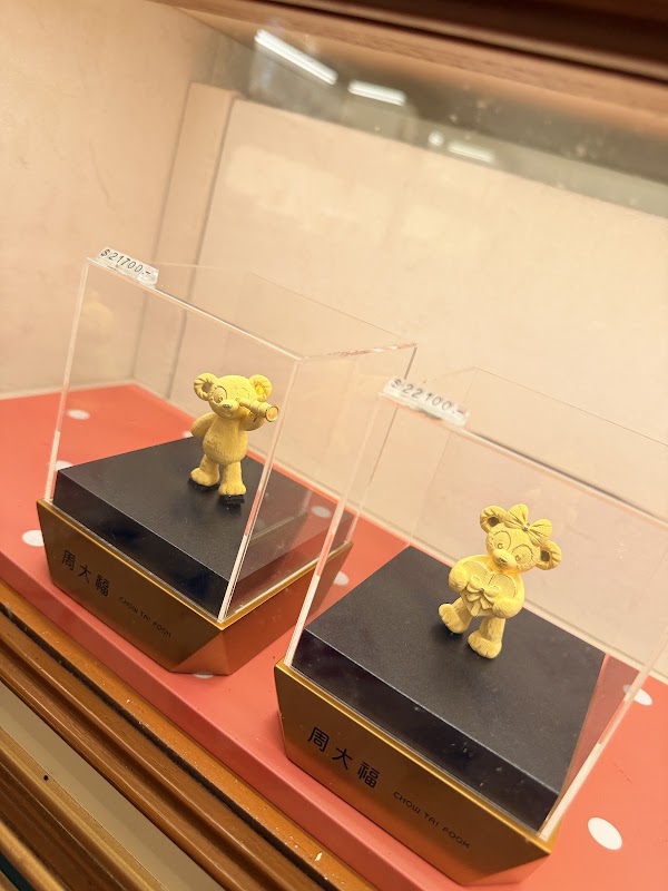 CHOW TAI FOOK, MAIN STREET, U.S.A., HONG KONG DISNEYLAND BRANCH 3