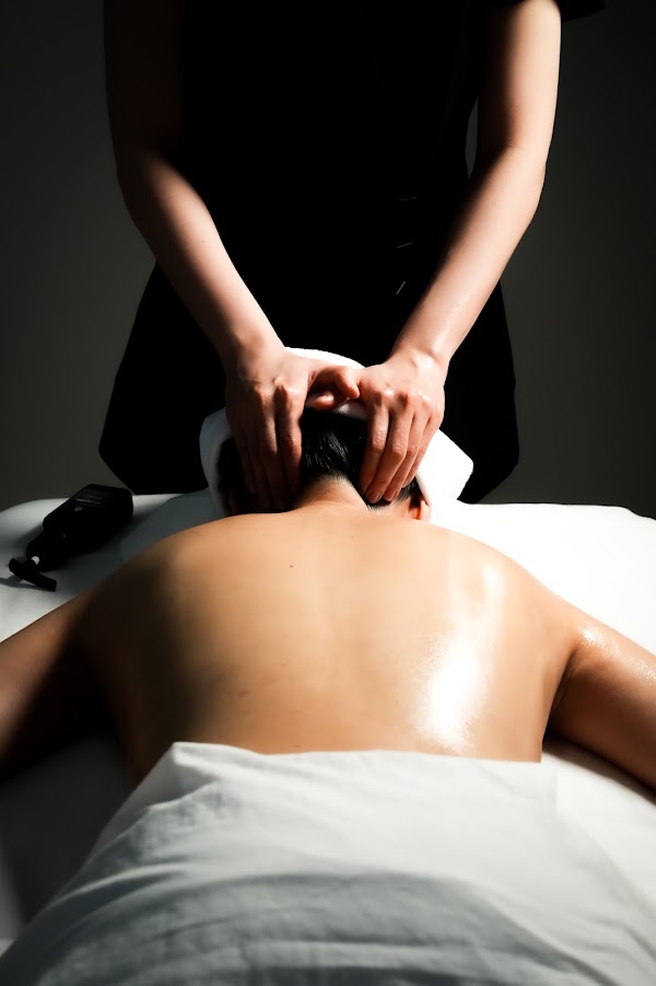 Jeju Mer Beaute' Facial & Body Head spa massage