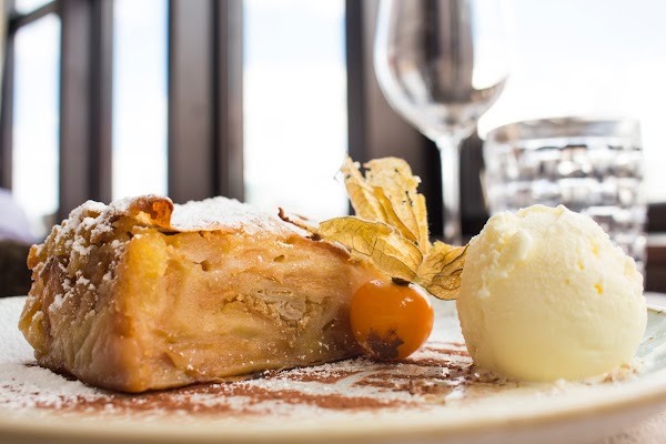 The View Cafe-Bar-Restaurant 5