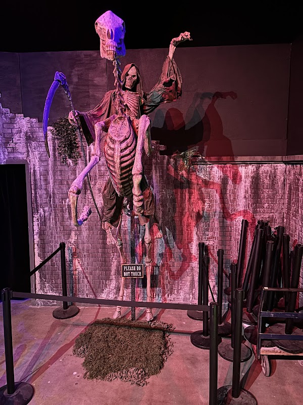Dark Hour Haunted House 4