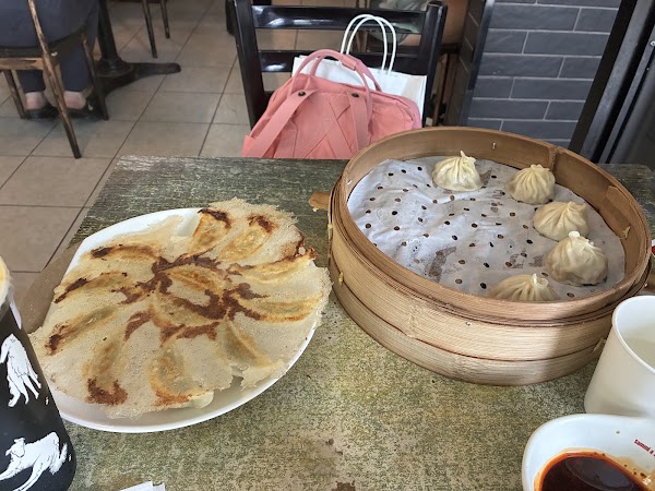 Sammi & Soupe Dumpling - (Ste-Catherine St. O) 4