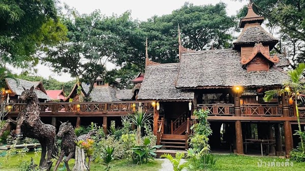 เฮือนป้อสล่าแดง. Huen Por Sala Daeng Architecture Museum 1