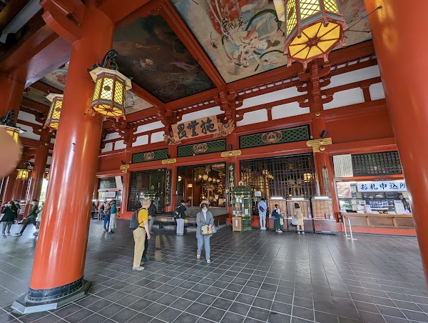 Senso-ji Hozomon Gate 4
