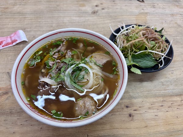 BẾP ÔNG CẬU | BÚN BÒ THỐ ĐÁ QUẬN 1 5