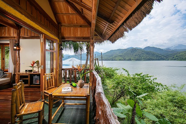 Mai Chau Hideaway Lake Resort