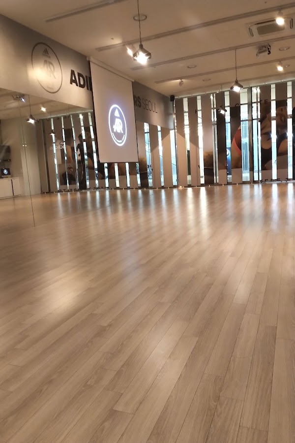 Adidas Runbase Seoul 2
