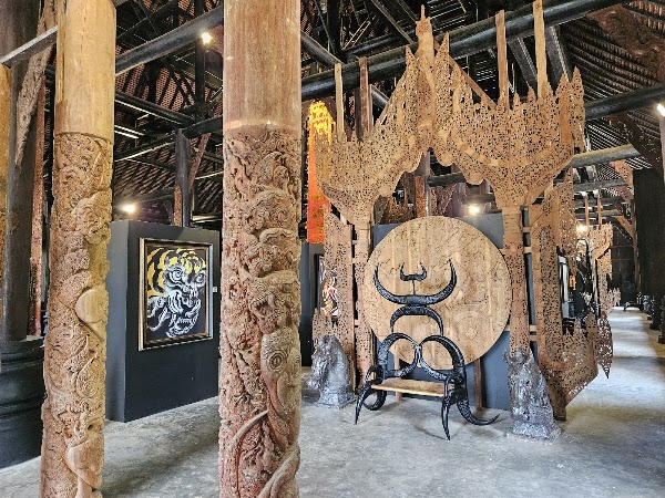 Baan Dam Museum 3