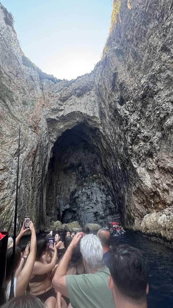 Blu Cave Albania 4